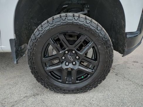 Used 2022 Chevrolet Silverado 1500 LT Trail Boss w/ Bed Protection Package AWD/4WD image 12