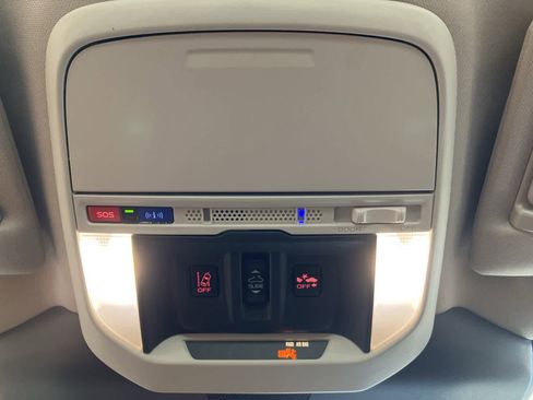 Used 2023 Subaru Forester Limited image 23