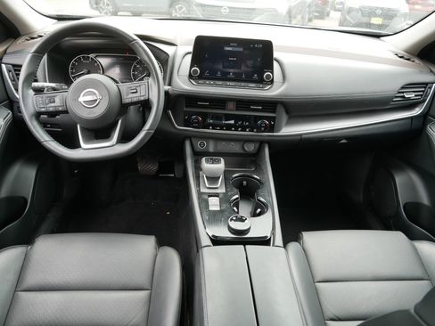 Certified 2023 Nissan Rogue SV w/ SV Premium B Package AWD/4WD image 10