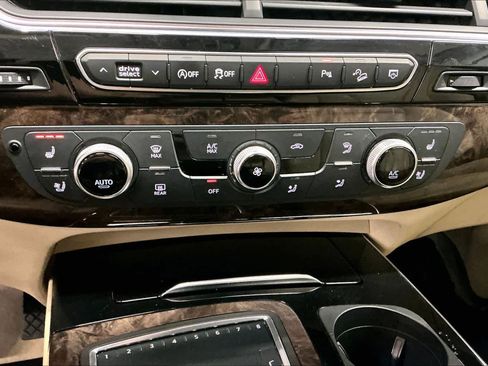 Used 2018 Audi Q7 3.0T Premium Plus w/ Premium Plus Package image 33