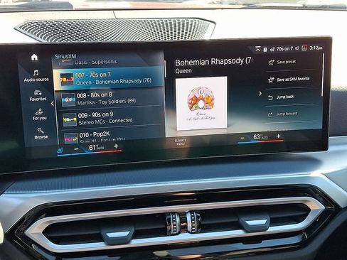 Used 2022 BMW i4 eDrive40 w/ Premium Package image 23