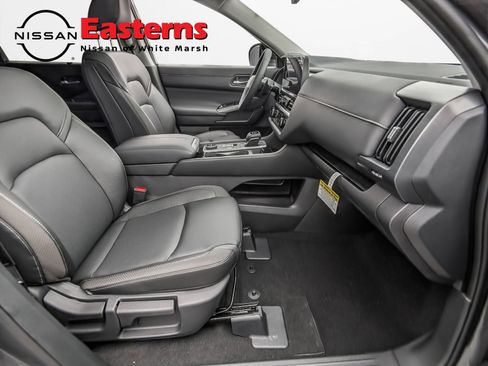 New 2026 Nissan Pathfinder SL w/ SL Premium Package AWD/4WD image 24
