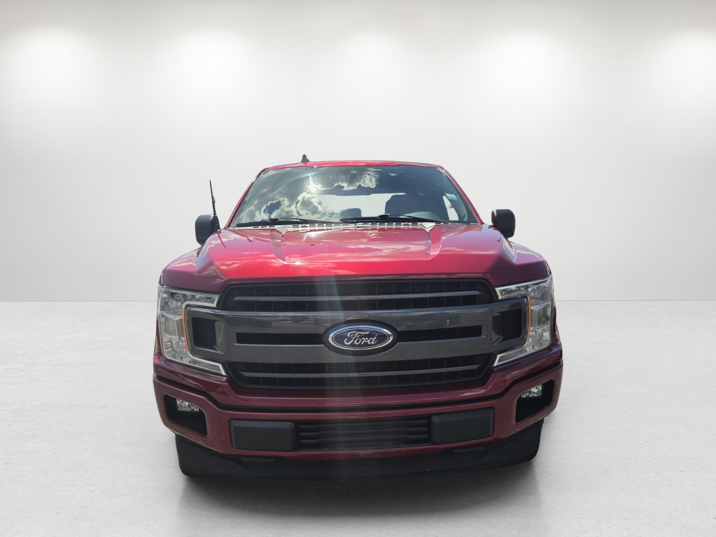 Used 2019 Ford F150 XLT w/ Equipment Group 302A Luxury RWD image 2