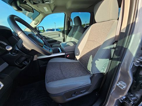 Used 2019 RAM 1500 Big Horn AWD/4WD image 17