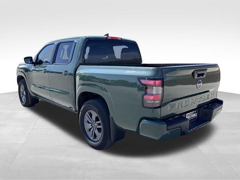 Used 2025 Nissan Frontier SV RWD image 9