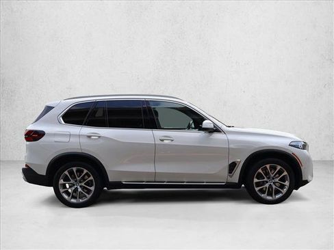 Used 2026 BMW X5 xDrive40i AWD/4WD image 5
