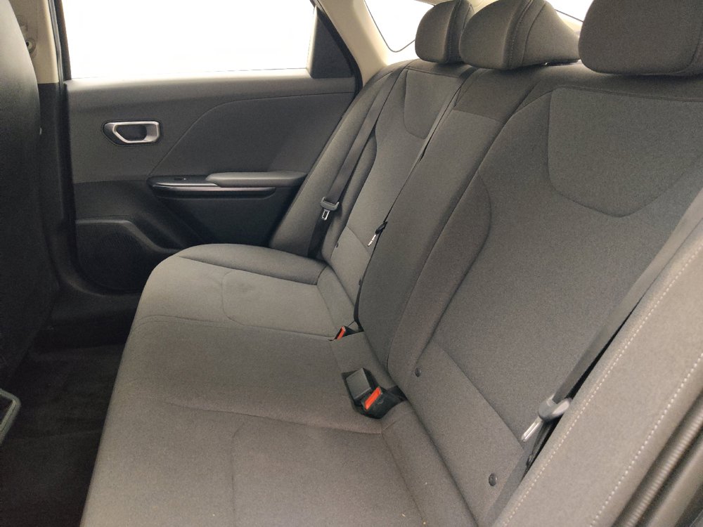 Used 2025 Kia K4 FWD image 18