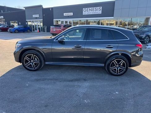 Used 2024 Mercedes-Benz GLC 300 4MATIC image 3