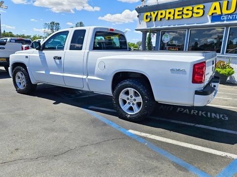 Used 2010 Dodge Dakota Big Horn w/ Extra Security Group AWD/4WD image 3