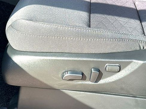 New 2026 Nissan Frontier SV w/ SV Convenience Package image 12