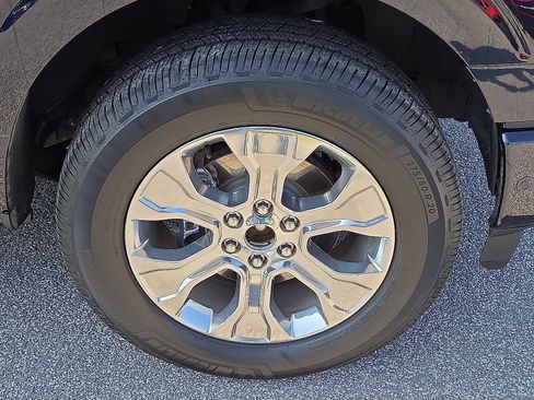 Certified 2021 Ford F150 Platinum w/ Equipment Group 701A High image 7