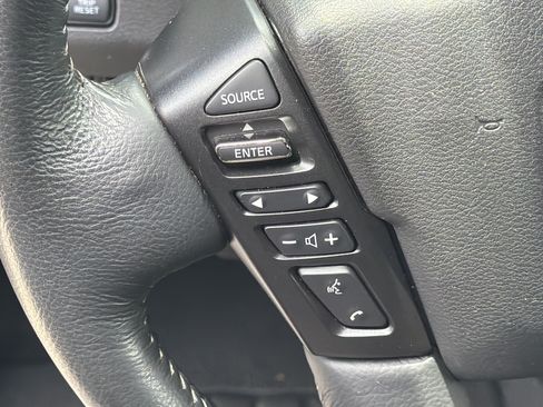Used 2024 Nissan Frontier SV w/ SV Convenience Package RWD image 19
