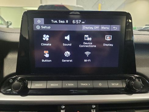 Used 2023 Kia Forte LXS w/ LXS Technology Package FWD image 25