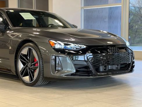 Used 2022 Audi RS e-tron GT AWD/4WD image 46