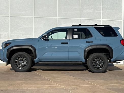 New 2026 Toyota 4Runner SR5 image 7