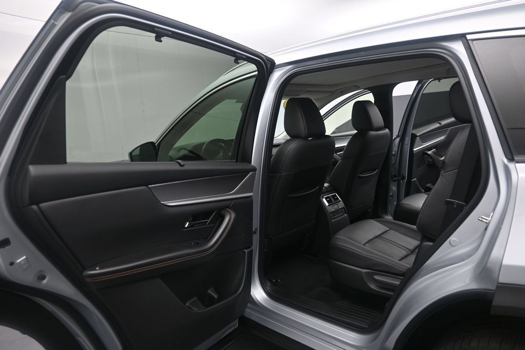 Used 2024 MAZDA CX-90 3.3 Turbo w/ Premium Package AWD/4WD image 13