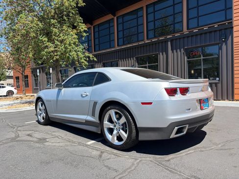 Used 2010 Chevrolet Camaro SS w/ LPO, Ground Effects Package RWD image 3