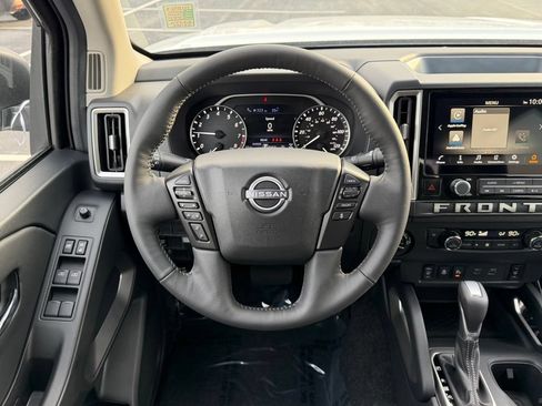 New 2026 Nissan Frontier SV w/ All-Weather Content Package AWD/4WD image 19