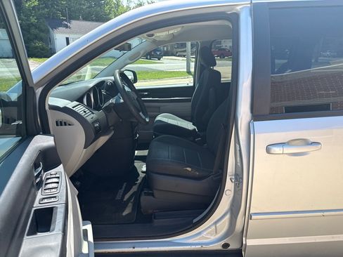 Used 2009 Dodge Grand Caravan SE FWD image 10