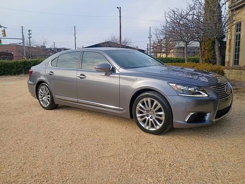 Used 2015 Lexus LS 460 L image 14