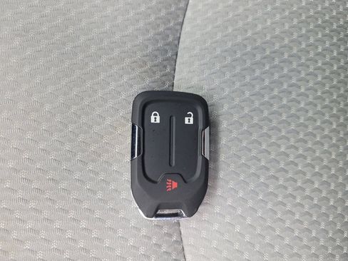 Used 2023 GMC Terrain SLE FWD image 32