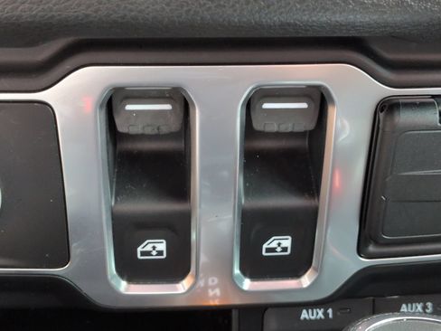 Used 2024 Jeep Wrangler Sport AWD/4WD image 21