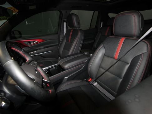 Used 2024 Chevrolet Traverse RS w/ LPO, Floor Liner Package AWD/4WD image 4