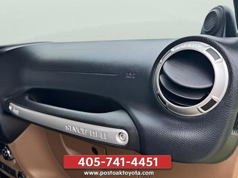 Used 2012 Jeep Wrangler Rubicon w/ PWR Convenience Group AWD/4WD image 10