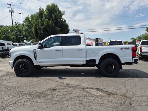 Used 2024 Ford F350 Platinum w/ FX4 Off-Road Package AWD/4WD image 10
