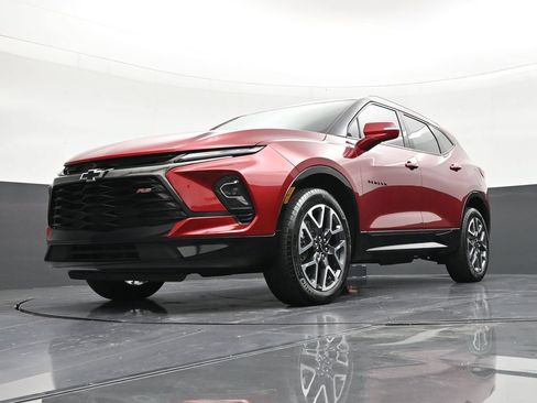 Used 2025 Chevrolet Blazer RS FWD image 20