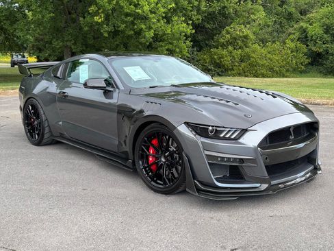 Used 2021 Ford Mustang Shelby GT500 w/ Technology Package RWD image 1