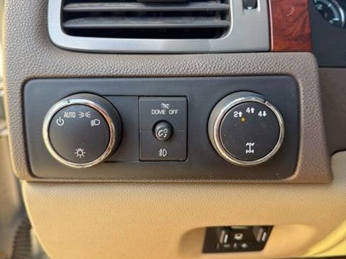 Used 2014 Chevrolet Silverado 3500 LTZ w/ LTZ Plus Package image 11