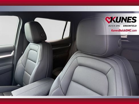 New 2027 GMC Terrain Elevation w/ Elevation Premium Package AWD/4WD image 17