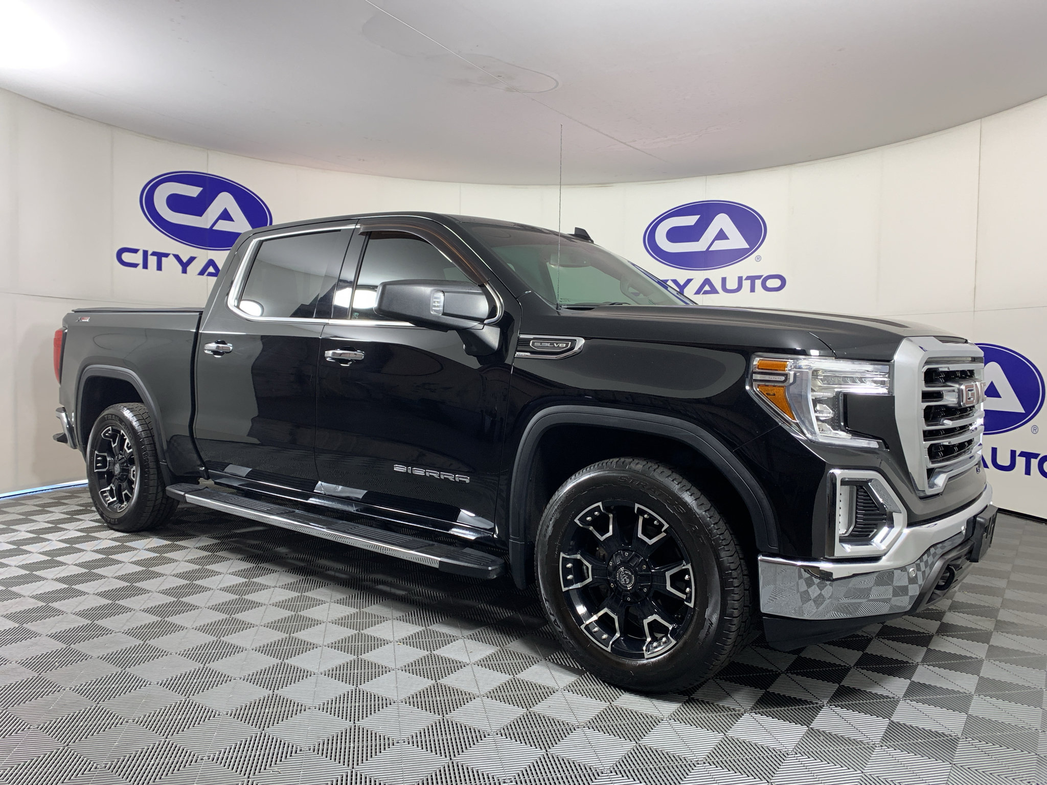 Used 2021 GMC Sierra 1500 SLT w/ SLT Premium Package AWD/4WD image 1