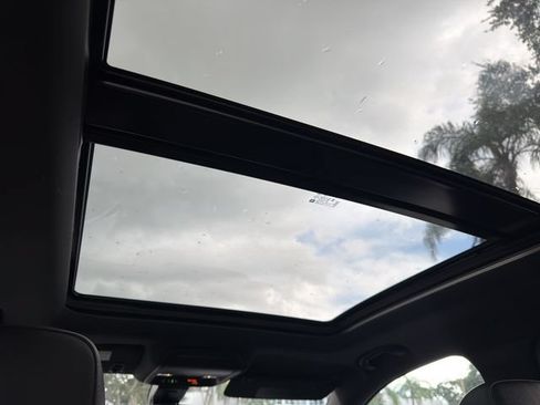 Used 2023 Chevrolet Equinox RS w/ RS Leather Package FWD image 18