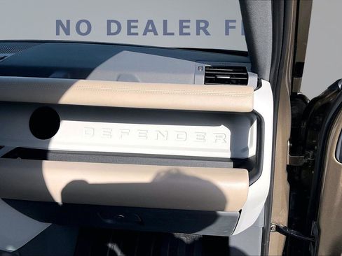 Used 2022 Land Rover Defender 110 X-Dynamic HSE AWD/4WD image 26