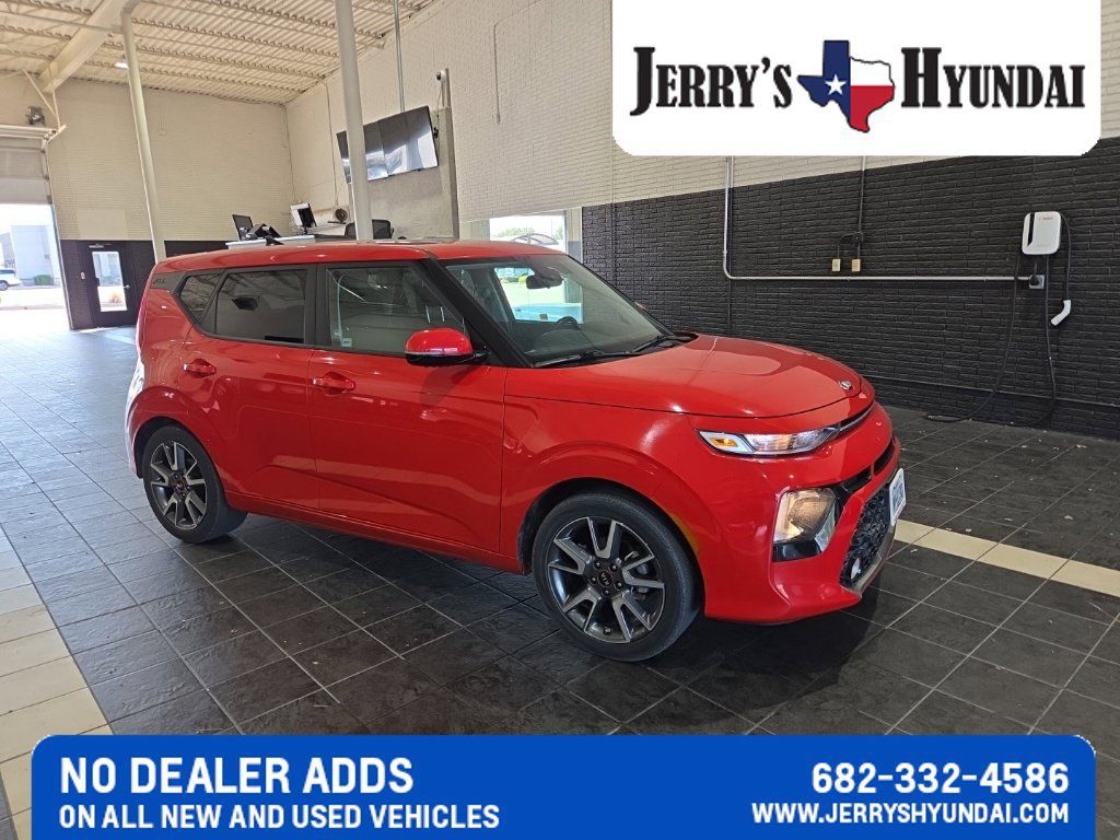 Used 2021 Kia Soul GT-Line FWD image 2