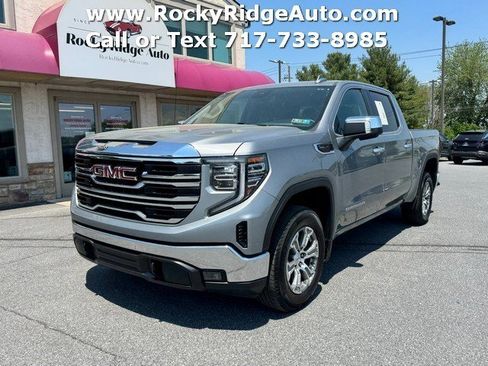 Used 2025 GMC Sierra 1500 SLT AWD/4WD image 3