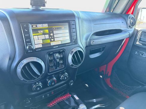 Used 2016 Jeep Wrangler Unlimited Sport image 22