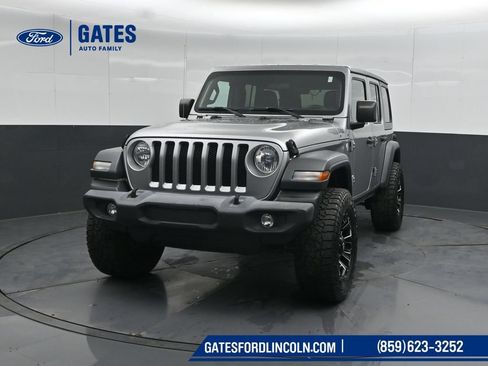 Used 2018 Jeep Wrangler Unlimited Sport AWD/4WD image 5