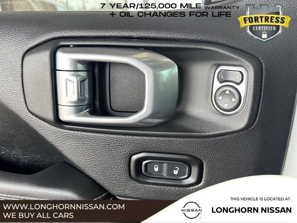 Used 2023 Jeep Wrangler Unlimited Sahara AWD/4WD image 24