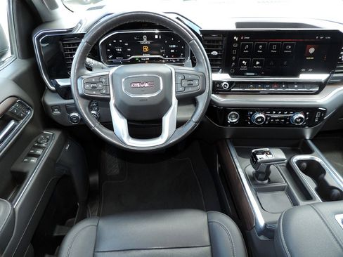 Certified 2022 GMC Sierra 1500 SLT w/ SLT Convenience Package image 21