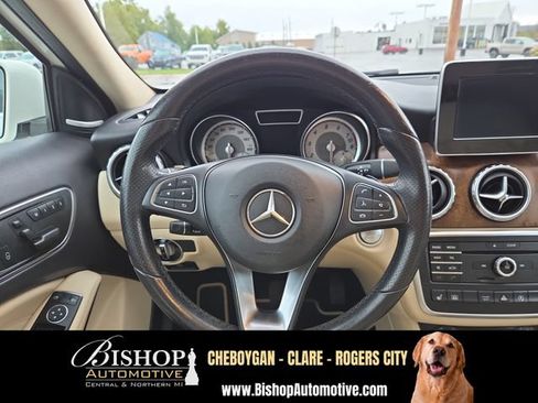 Used 2017 Mercedes-Benz GLA 250 4MATIC image 14