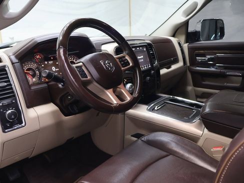 Used 2018 RAM 1500 Laramie Longhorn image 18