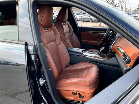 Used 2019 Maserati Levante S GranSport image 8