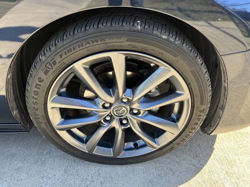 Used 2019 MAZDA MAZDA3 Base 4dr Hatchback image 32