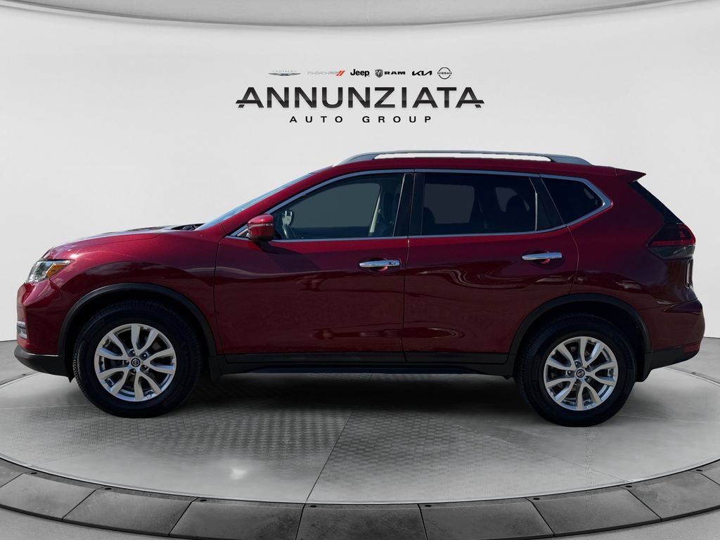 Used 2018 Nissan Rogue SV AWD/4WD image 2