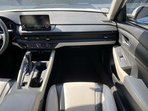 Used 2023 Honda Accord EX image 16
