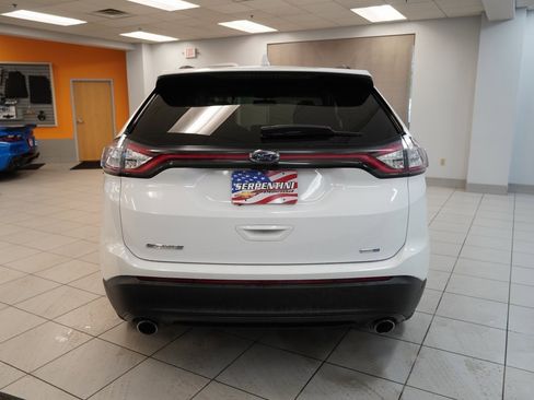 Used 2015 Ford Edge SE image 8