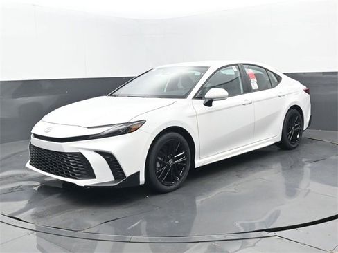 New 2026 Toyota Camry SE image 22